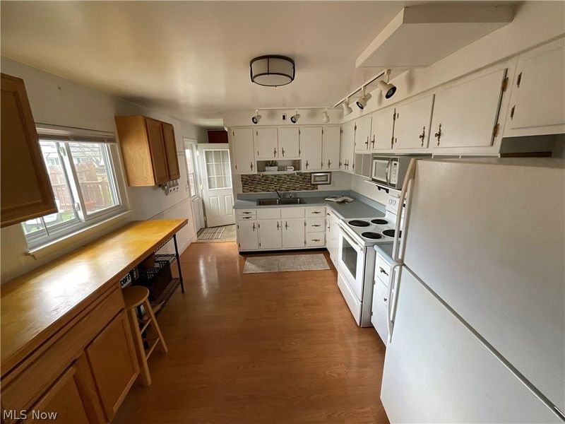 5229 Devon Drive , Vermilion, OH 44089 Photo 7