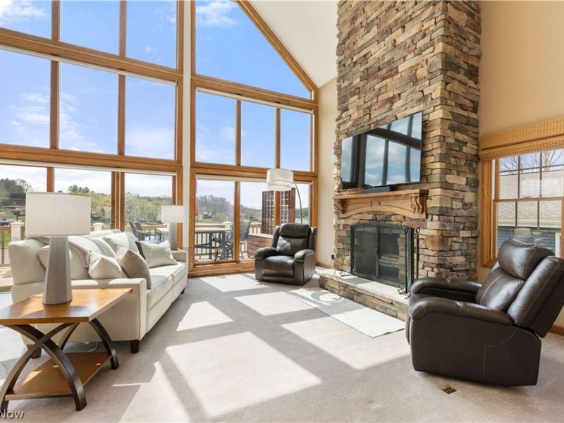 376 E Mohawk Drive, Malvern, OH 44644 Photo 12