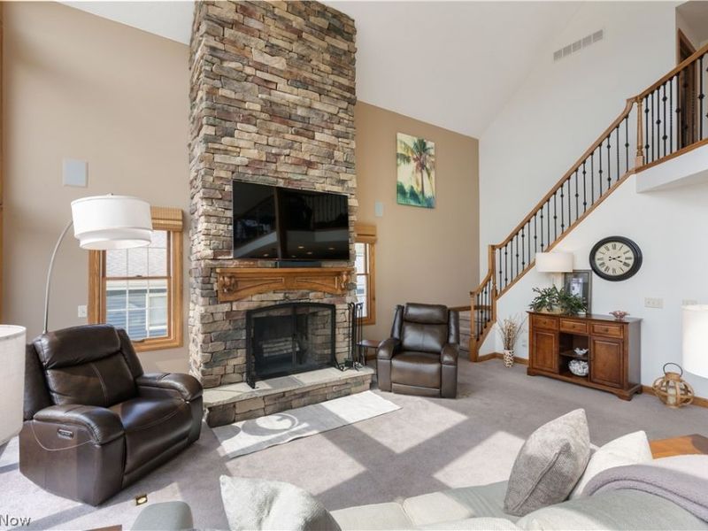 376 E Mohawk Drive, Malvern, OH 44644 Photo 13