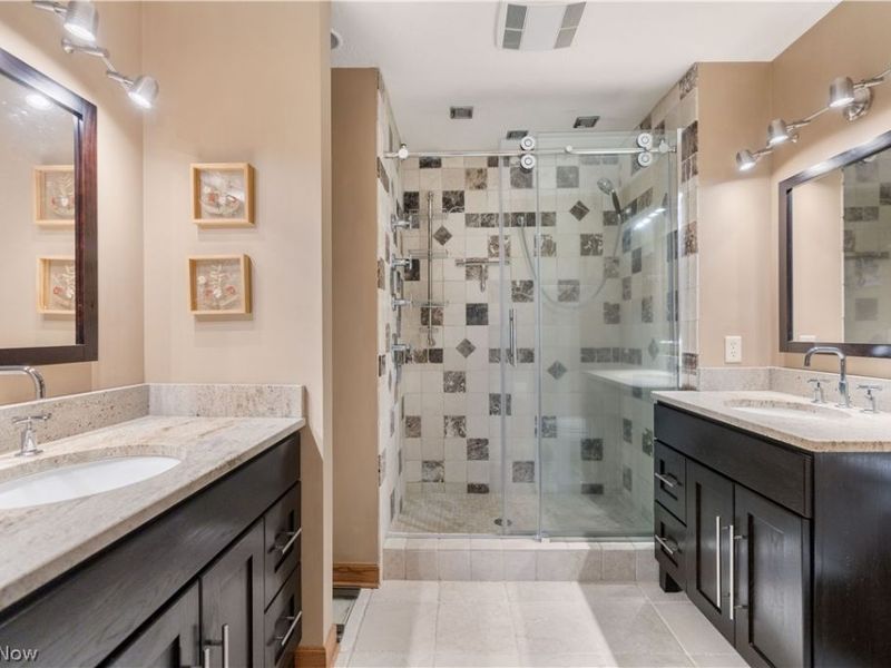 376 E Mohawk Drive, Malvern, OH 44644 Photo 18