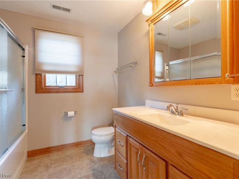 376 E Mohawk Drive, Malvern, OH 44644 Photo 24