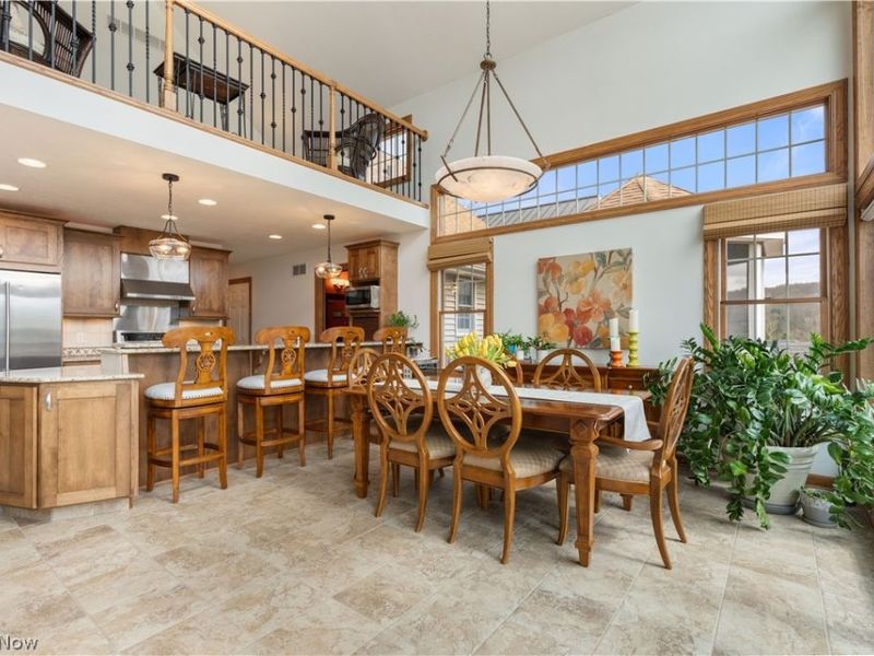 376 E Mohawk Drive, Malvern, OH 44644 Photo 9