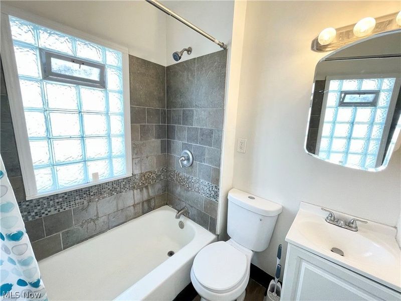 4032 E 142nd Street , Cleveland, OH 44128 Photo 11