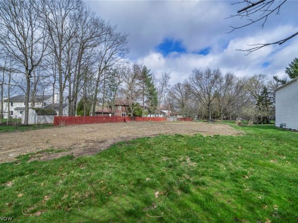 20792 Sandalwood Lane , Strongsville, OH 44149