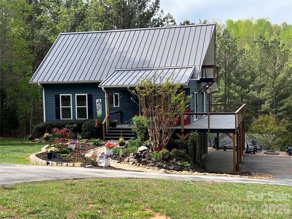 391 Clearwater Creek Parkway , Rutherfordton, NC 28139