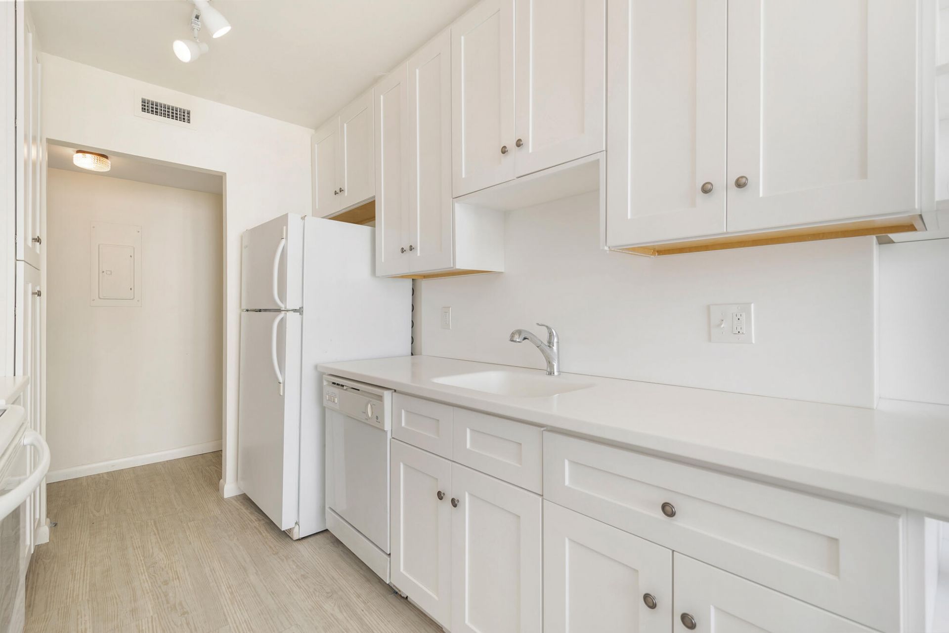 1801 S Flagler Drive, Unit 1105, West Palm Beach, FL 33401 Photo