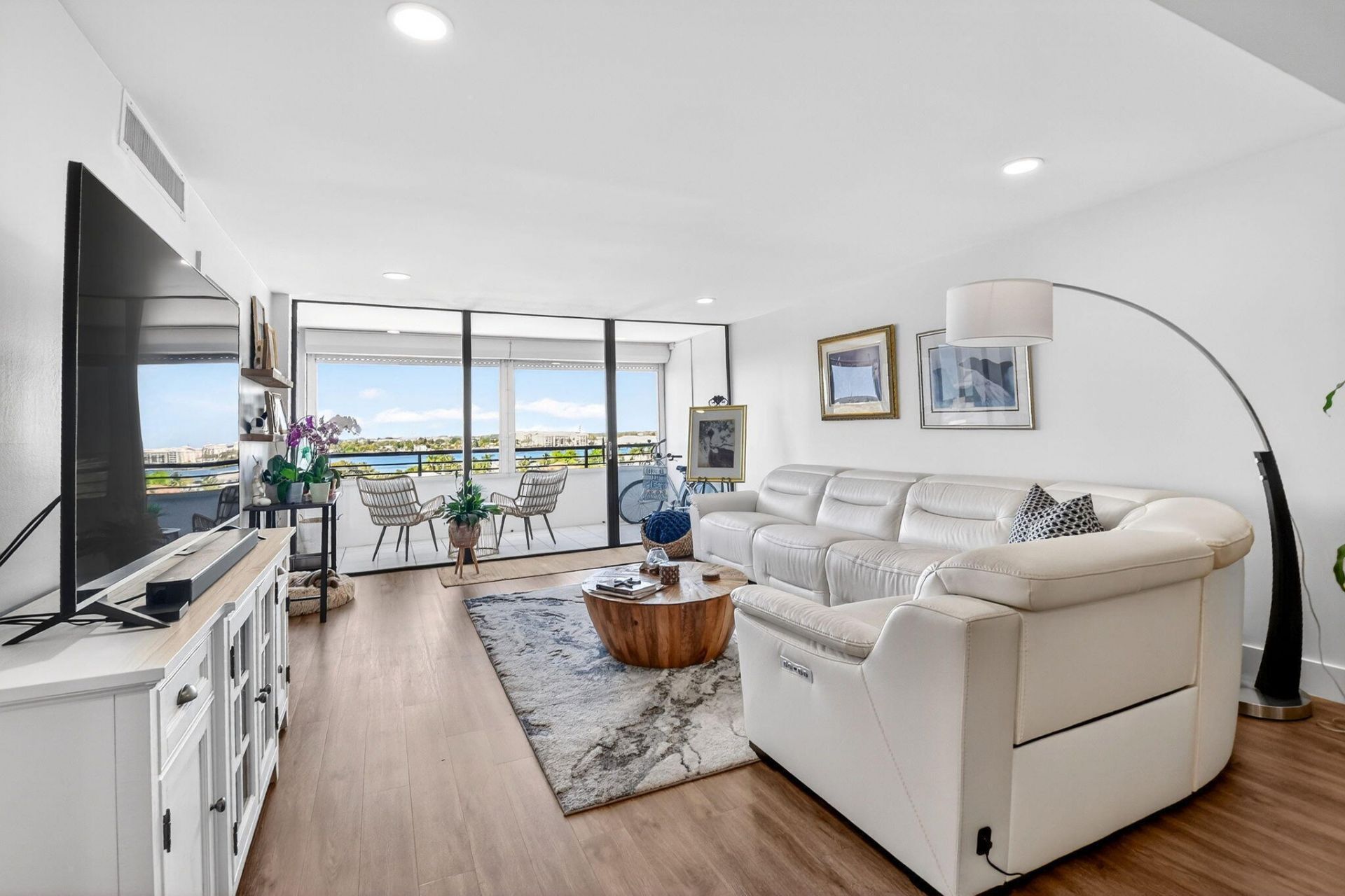 3589 S Ocean Boulevard, Unit Ph909, South Palm Beach, FL 33480 Photo