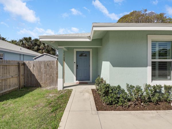 3121 Pinewood Avenue, West Palm Beach, FL 33407