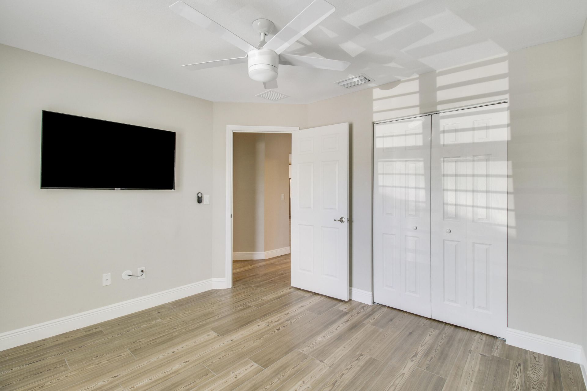 3121 Pinewood Avenue, West Palm Beach, FL 33407 Photo