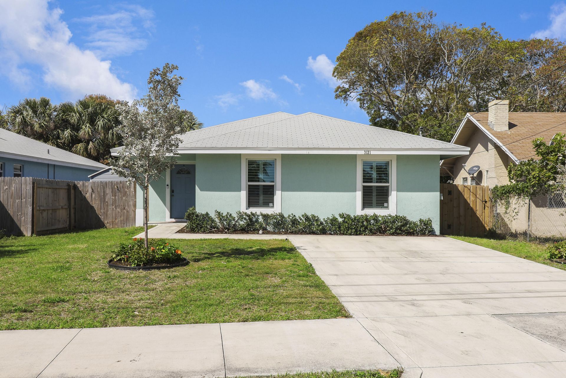 3121 Pinewood Avenue, West Palm Beach, FL 33407 Photo