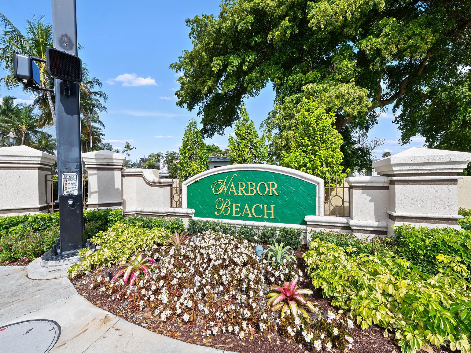 2681 Harbor Beach Parkway, Fort Lauderdale, FL 33316 Photo