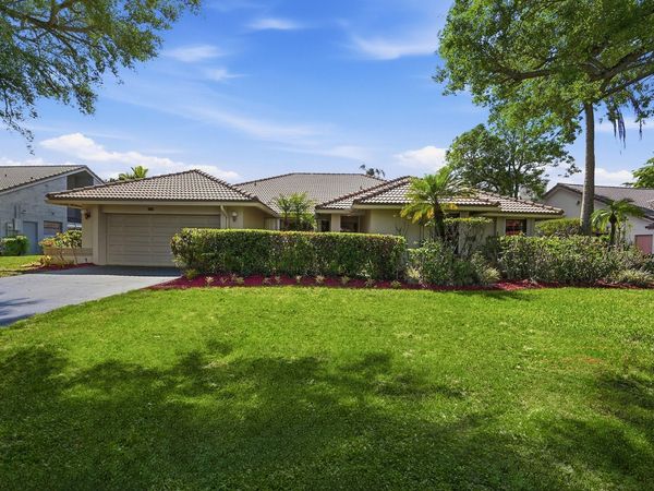 5055 NW 89th Way, Coral Springs, FL 33067