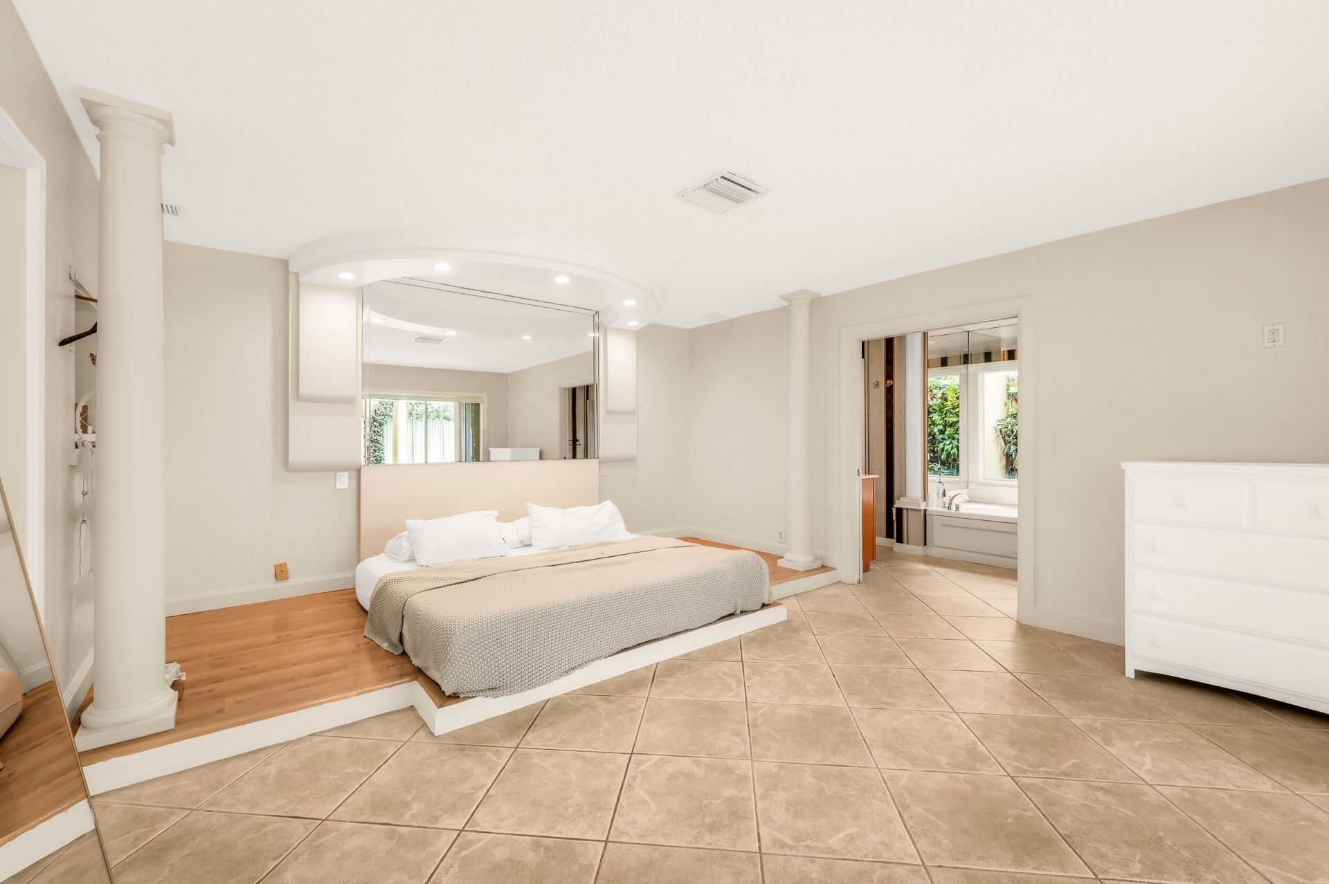 280 Tradewind Drive, Palm Beach, FL 33480 Photo