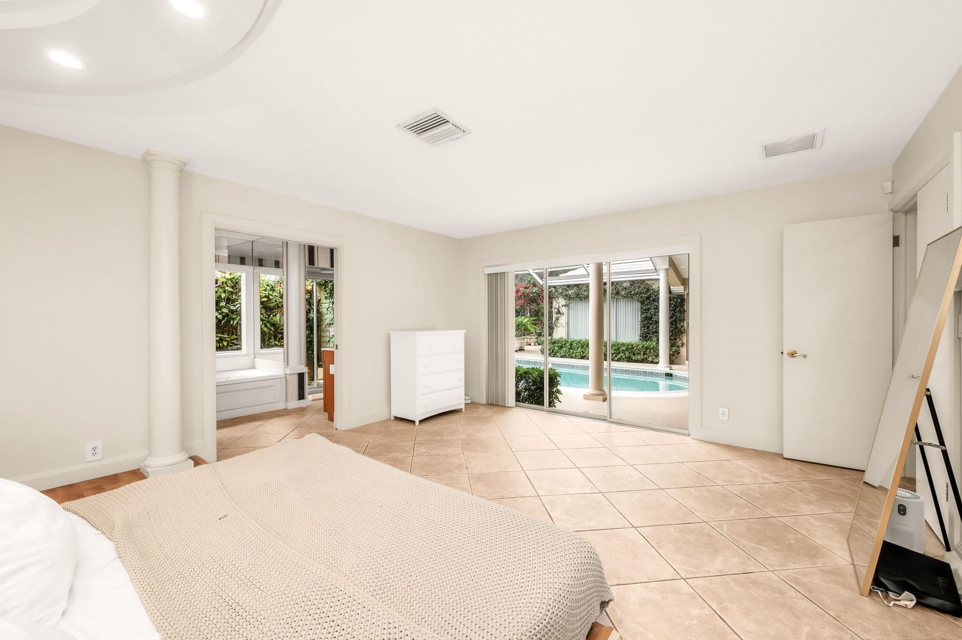 280 Tradewind Drive, Palm Beach, FL 33480 Photo