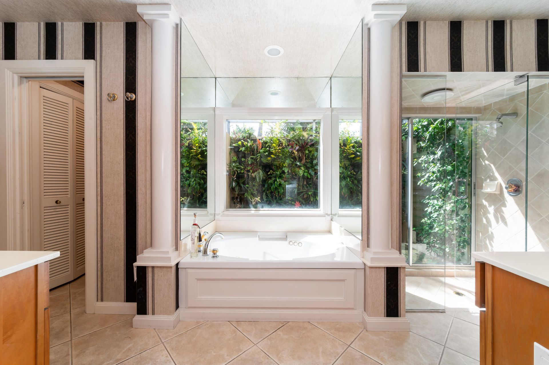 280 Tradewind Drive, Palm Beach, FL 33480 Photo