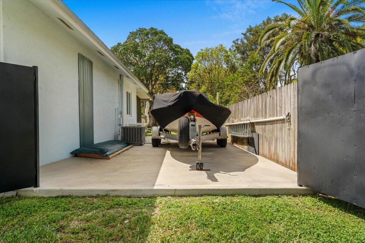 19724 SW 243rd Terrace, Homestead, FL 33031 Photo