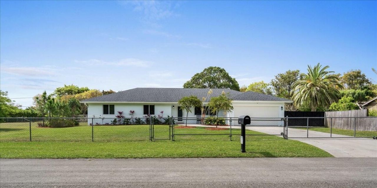 19724 SW 243rd Terrace, Homestead, FL 33031 Photo