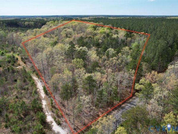 3300 Plank Road , Kenbridge, VA 23944