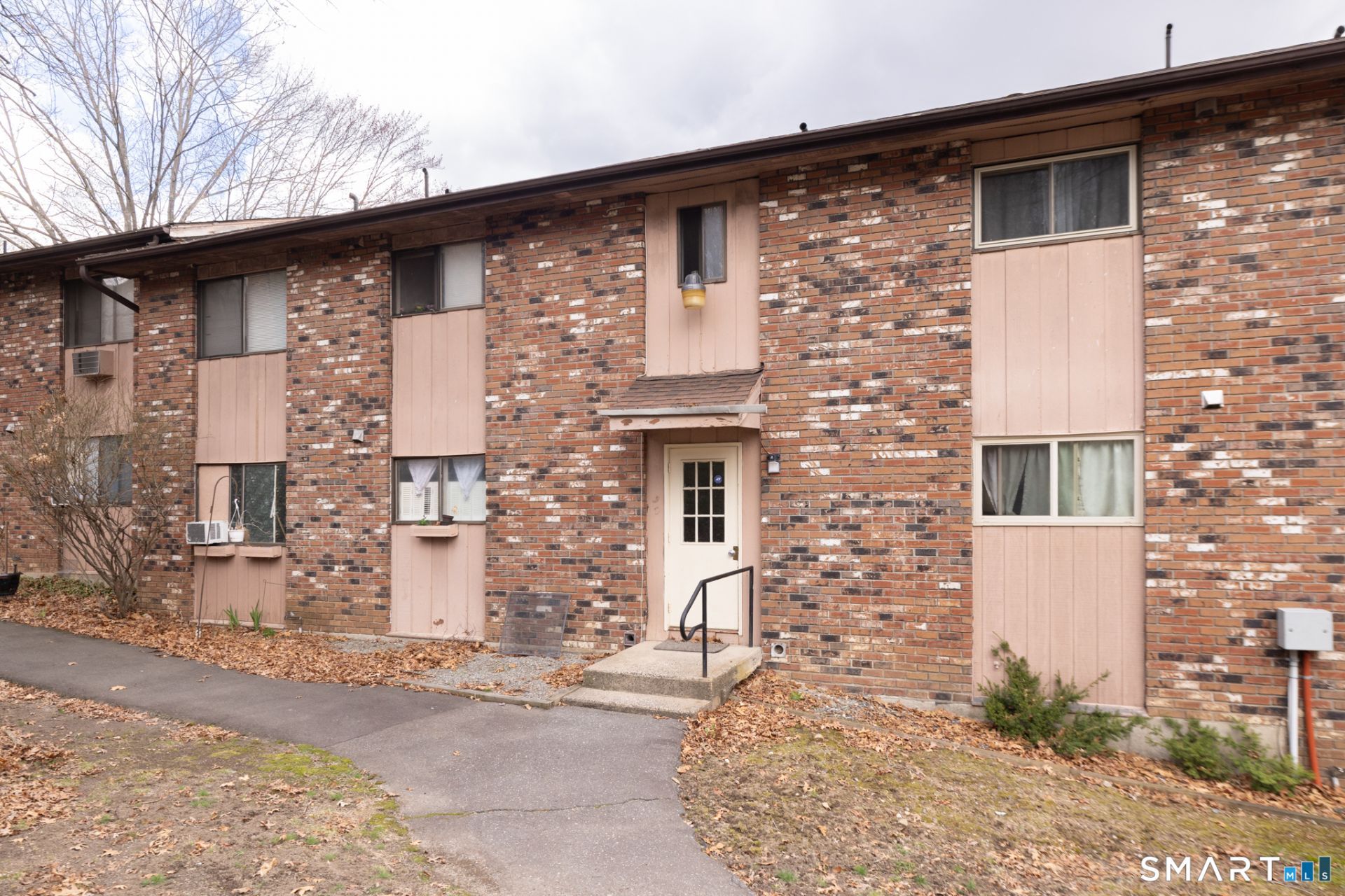 184 Kaynor, Unit D, Waterbury, CT 06708 Main Photo
