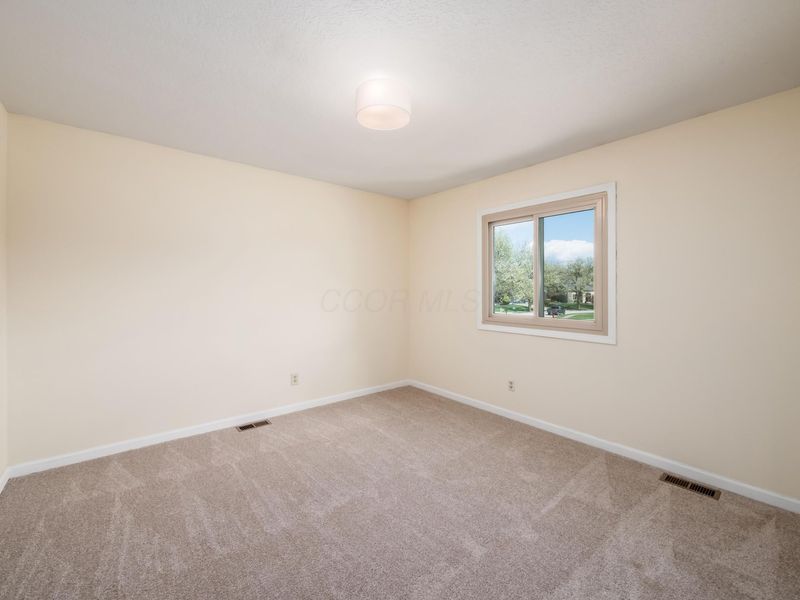 327 Whetstone Drive W, Powell, OH 43065 Photo 14