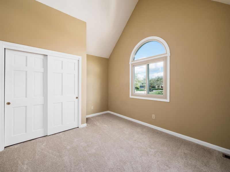 327 Whetstone Drive W, Powell, OH 43065 Photo 18