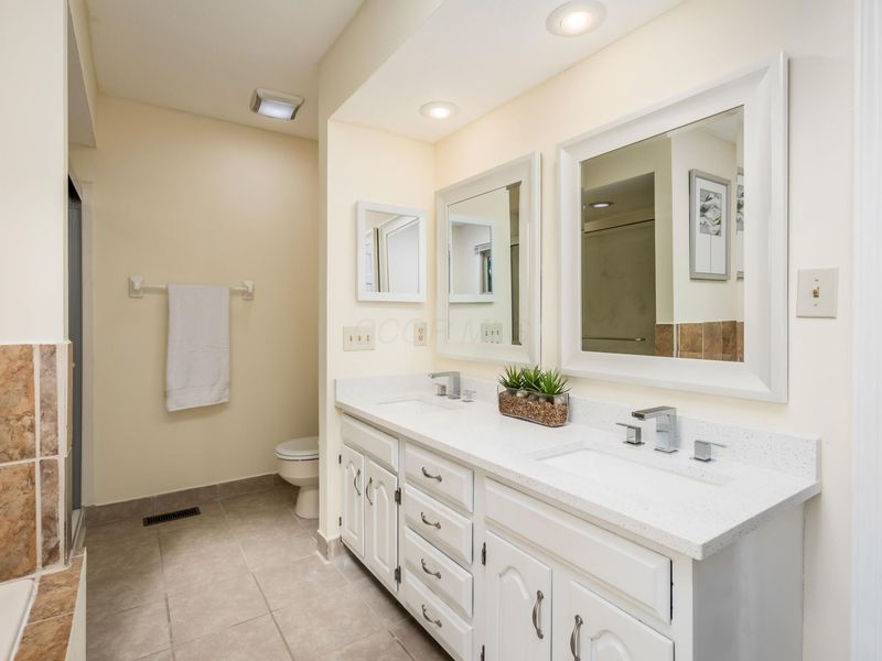 327 Whetstone Drive W, Powell, OH 43065 Photo 23