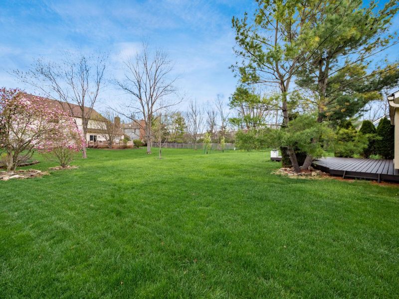 327 Whetstone Drive W, Powell, OH 43065 Photo 32