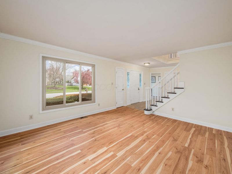 327 Whetstone Drive W, Powell, OH 43065 Photo 4