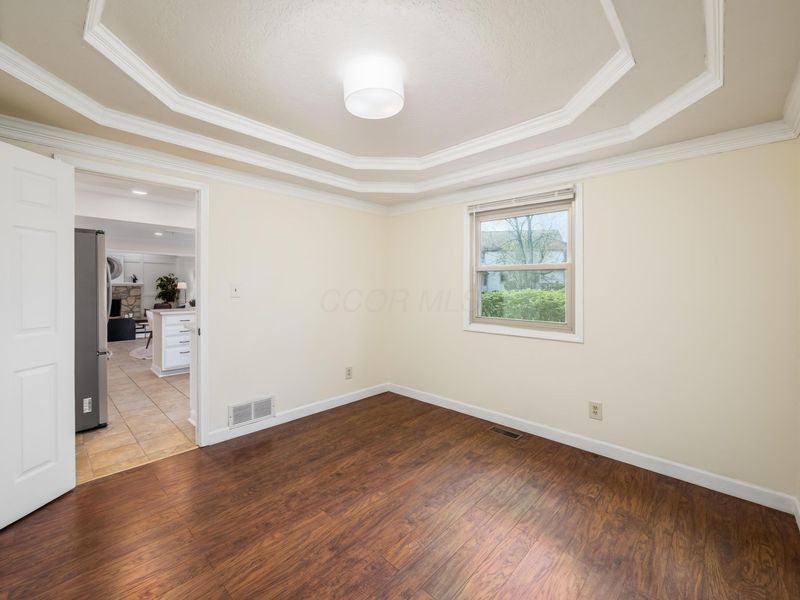 327 Whetstone Drive W, Powell, OH 43065 Photo 8