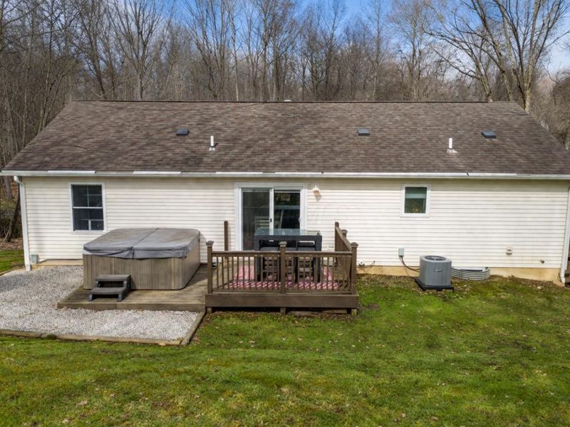 639 Daffodil Drive, Howard, OH 43028 Photo 2