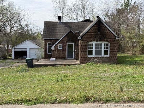 603 W Shawnee Street , Tahlequah, OK 74464