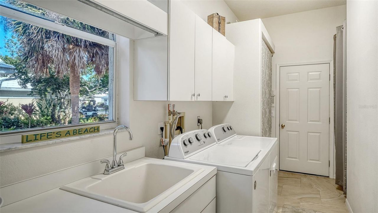 533 Fallbrook Drive, Venice, FL 34292 Photo