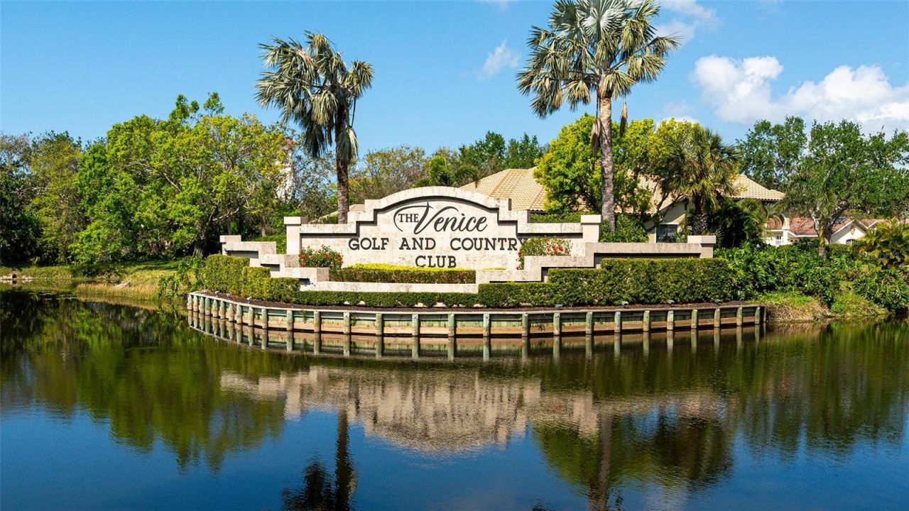 533 Fallbrook Drive, Venice, FL 34292 Photo