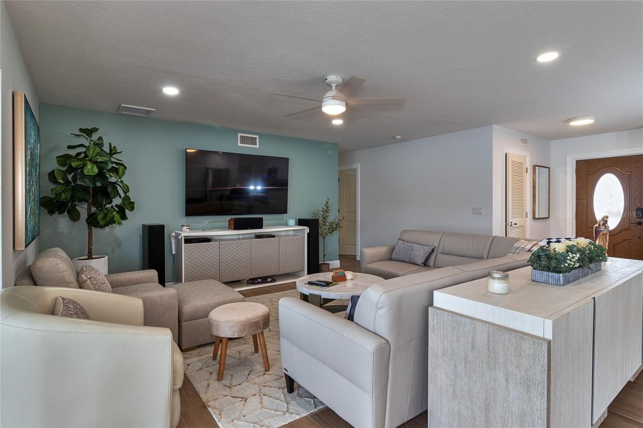 4331 Harbor Hills Drive , Largo, FL 33770 Photo