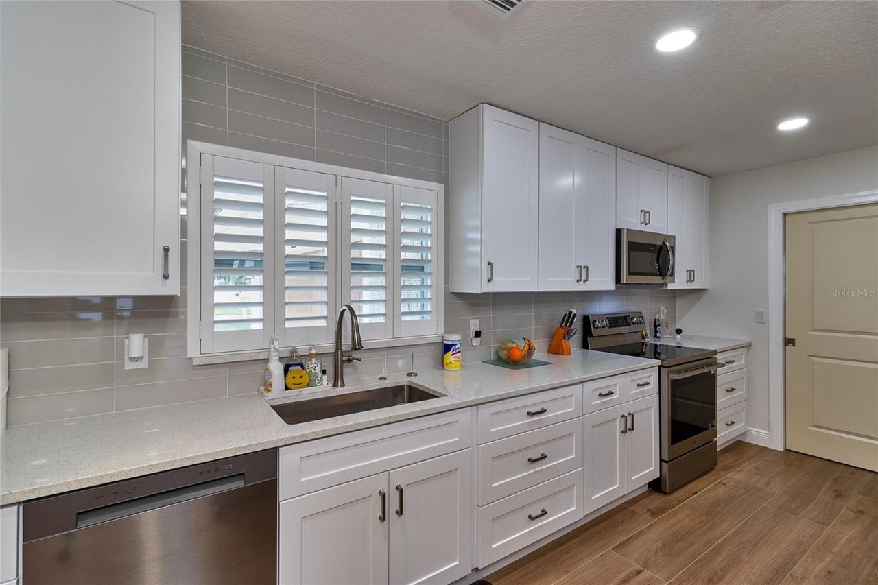 4331 Harbor Hills Drive , Largo, FL 33770 Photo