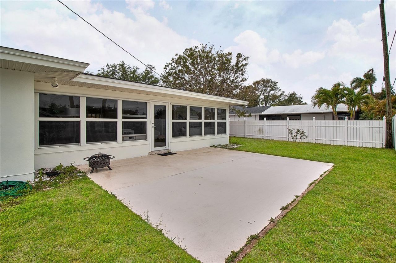 4331 Harbor Hills Drive , Largo, FL 33770 Photo