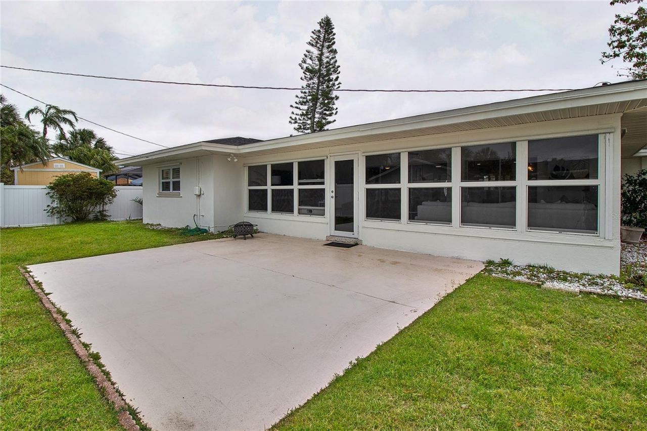 4331 Harbor Hills Drive , Largo, FL 33770 Photo