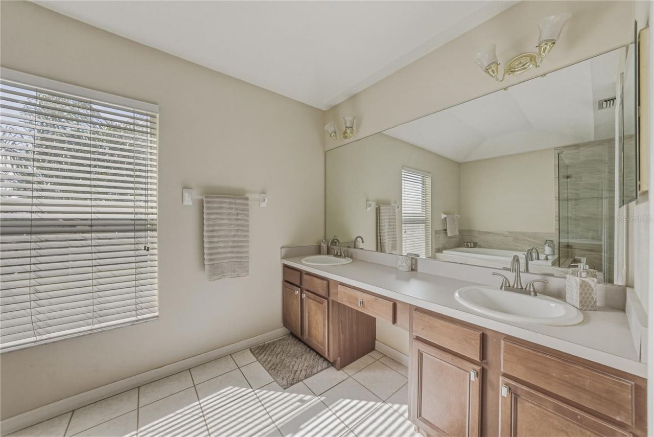 5104 Whispering Leaf Trail, Valrico, FL 33596 Photo