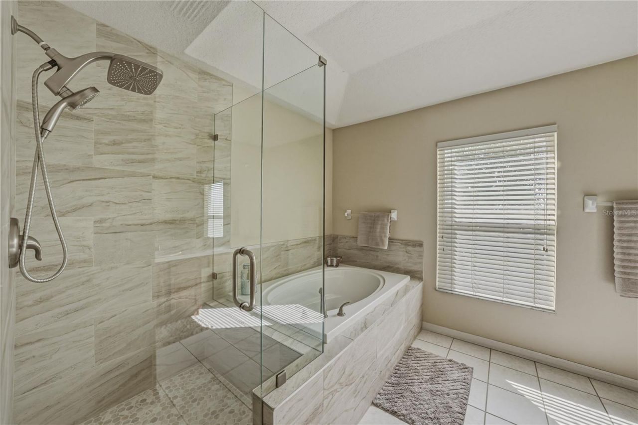 5104 Whispering Leaf Trail, Valrico, FL 33596 Photo