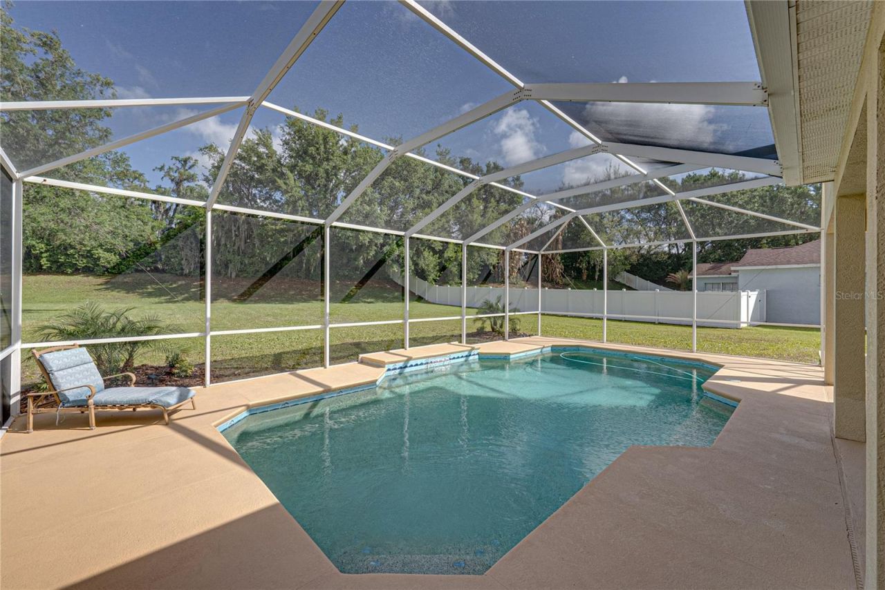 5104 Whispering Leaf Trail, Valrico, FL 33596 Photo