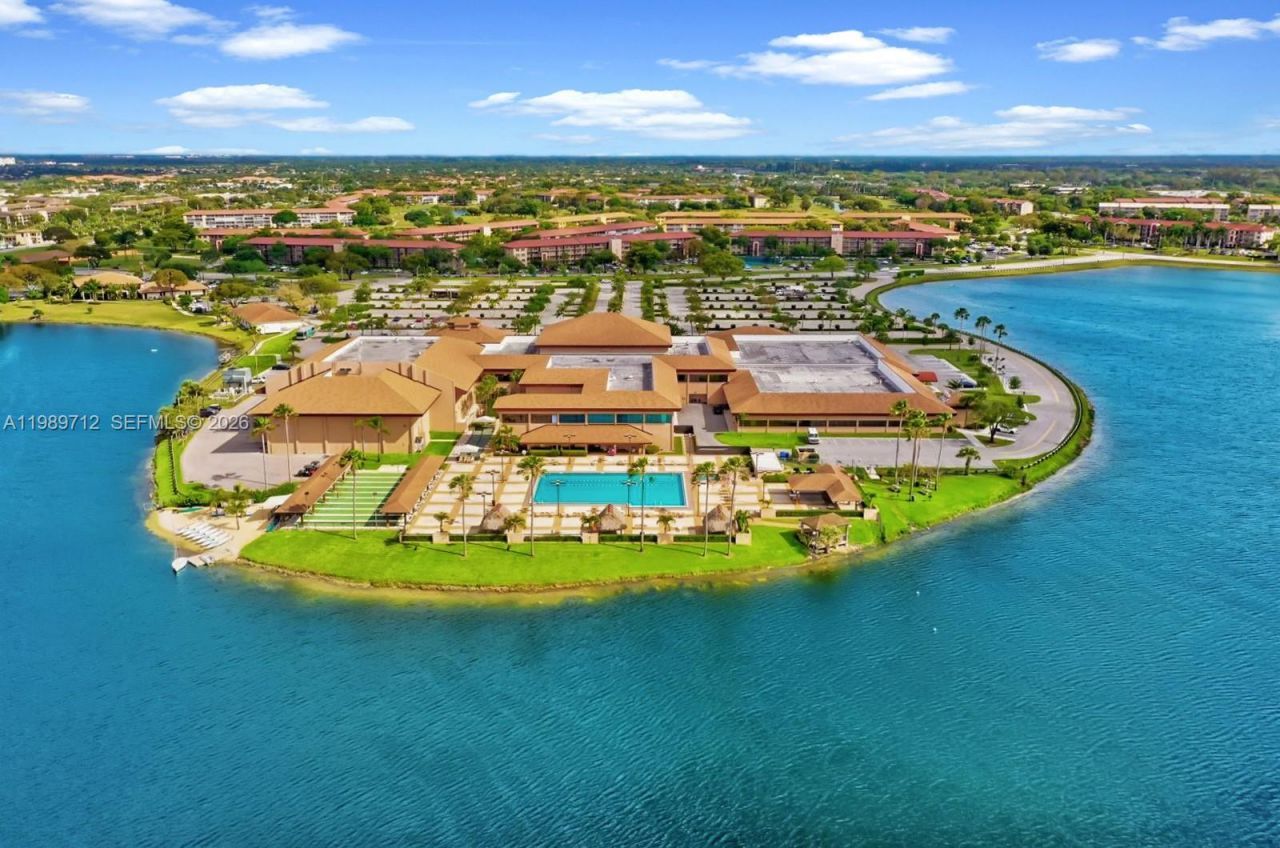 12750 SW 4th Ct , Unit 407J, Pembroke Pines, FL 33027 Photo