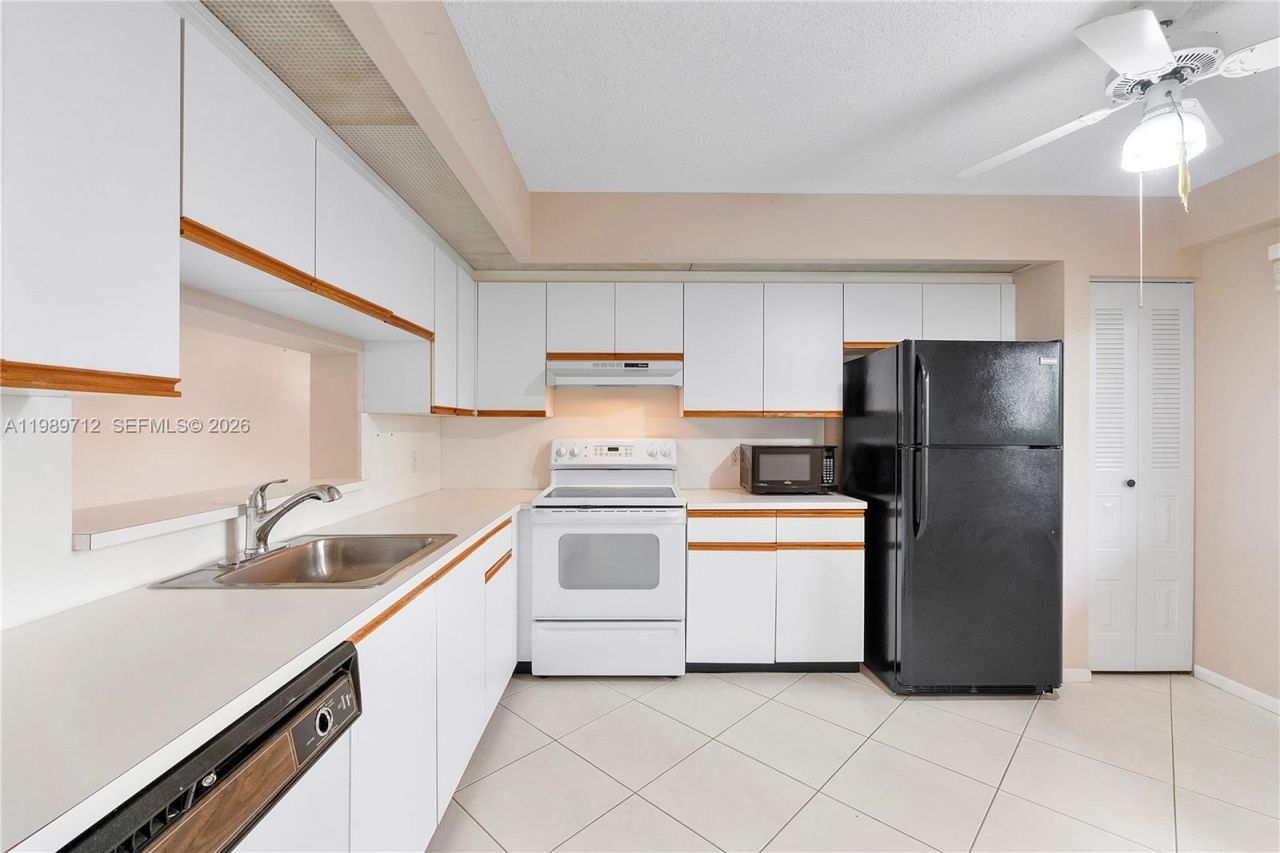 12750 SW 4th Ct , Unit 407J, Pembroke Pines, FL 33027 Photo