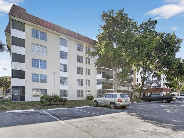 4172 Inverrary Dr, Unit 503, Lauderhill, FL 33319