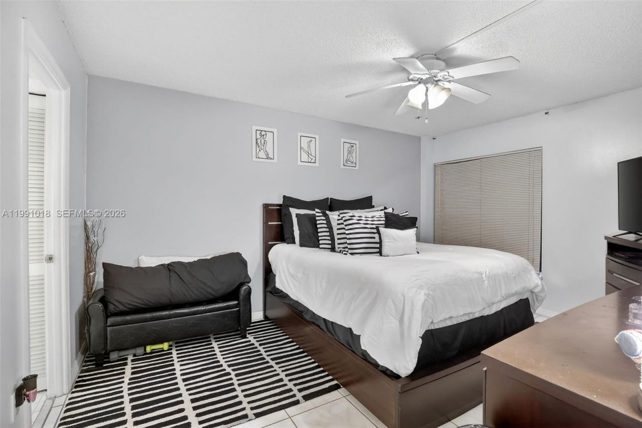 4172 Inverrary Dr, Unit 503, Lauderhill, FL 33319 Photo