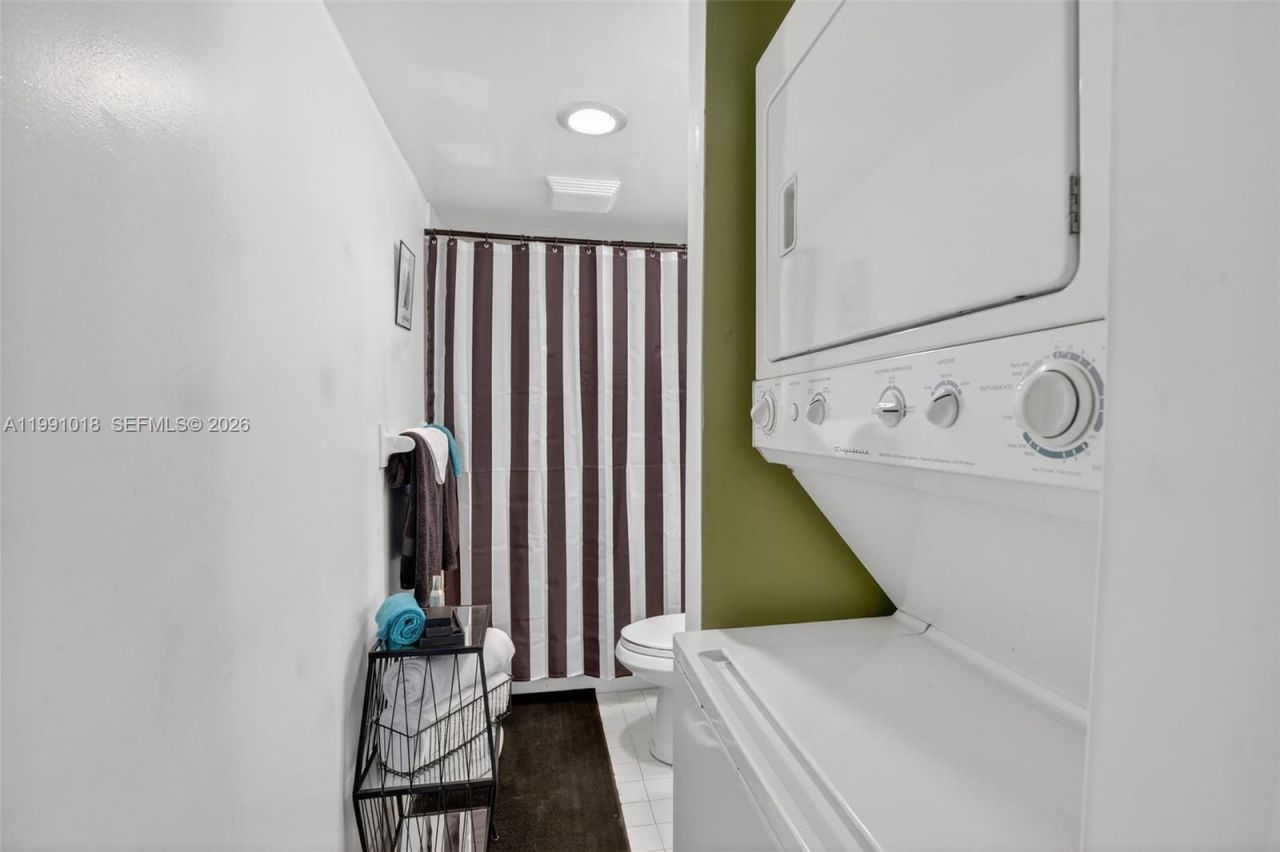 4172 Inverrary Dr, Unit 503, Lauderhill, FL 33319 Photo