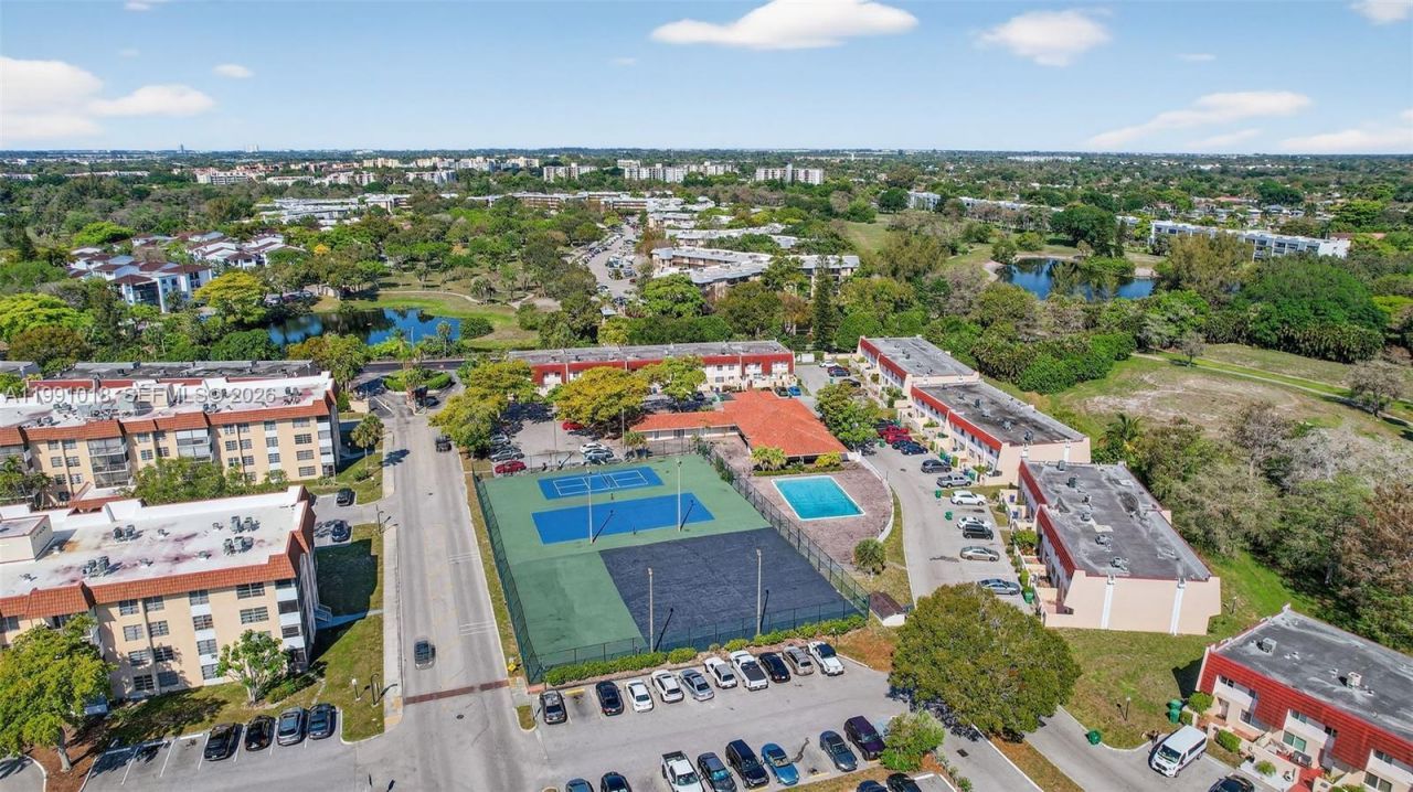 4172 Inverrary Dr, Unit 503, Lauderhill, FL 33319 Photo