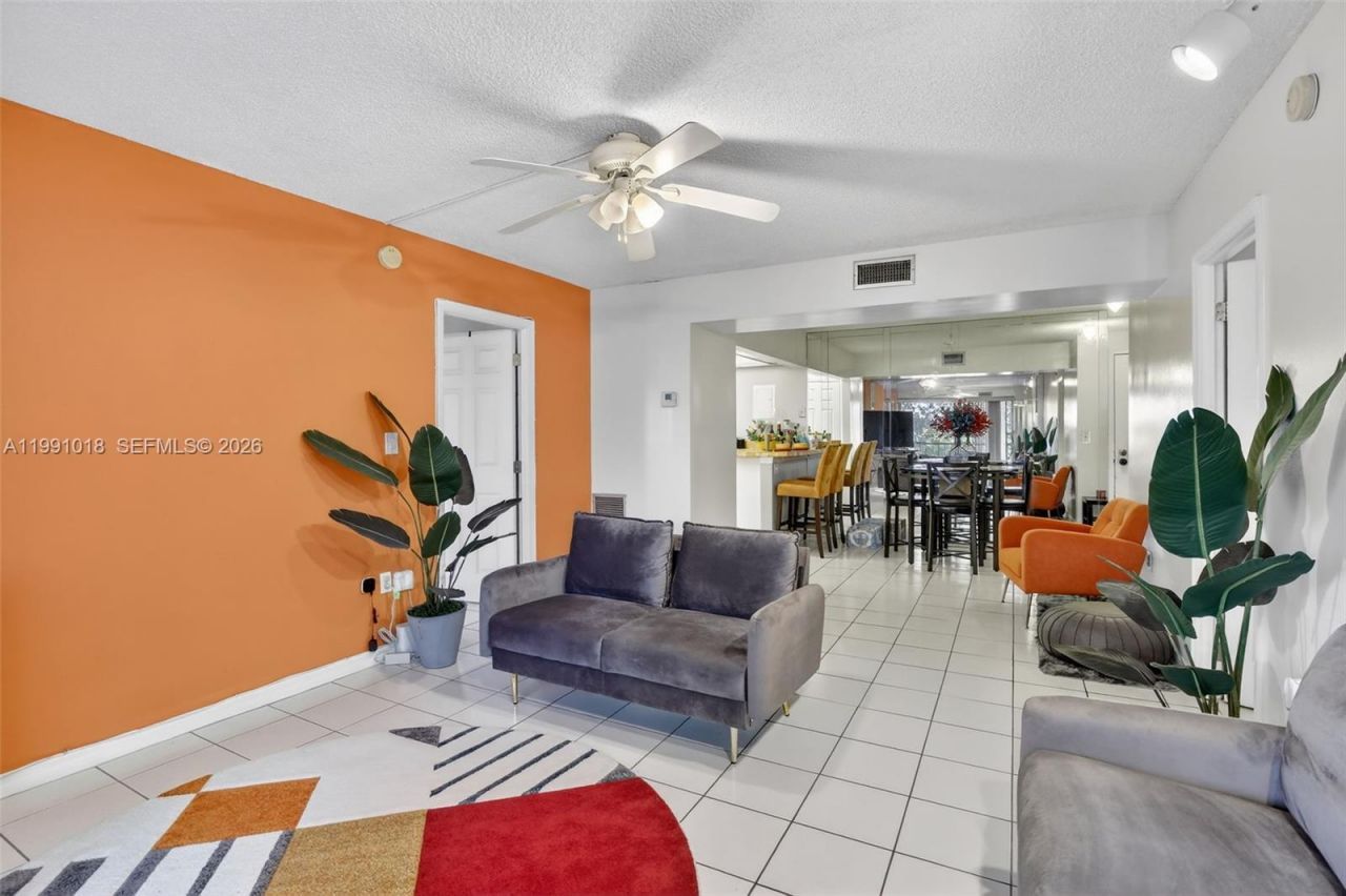 4172 Inverrary Dr, Unit 503, Lauderhill, FL 33319 Photo