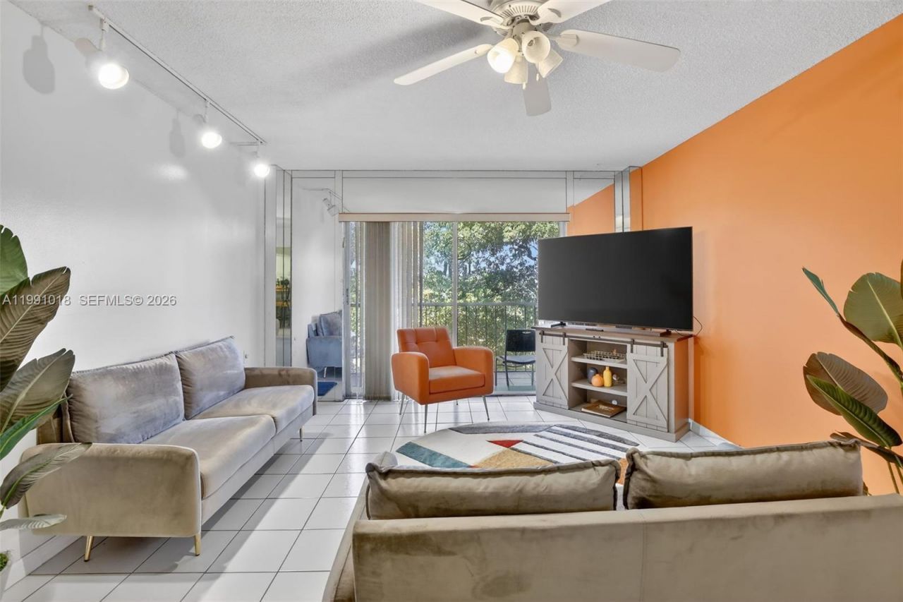 4172 Inverrary Dr, Unit 503, Lauderhill, FL 33319 Photo