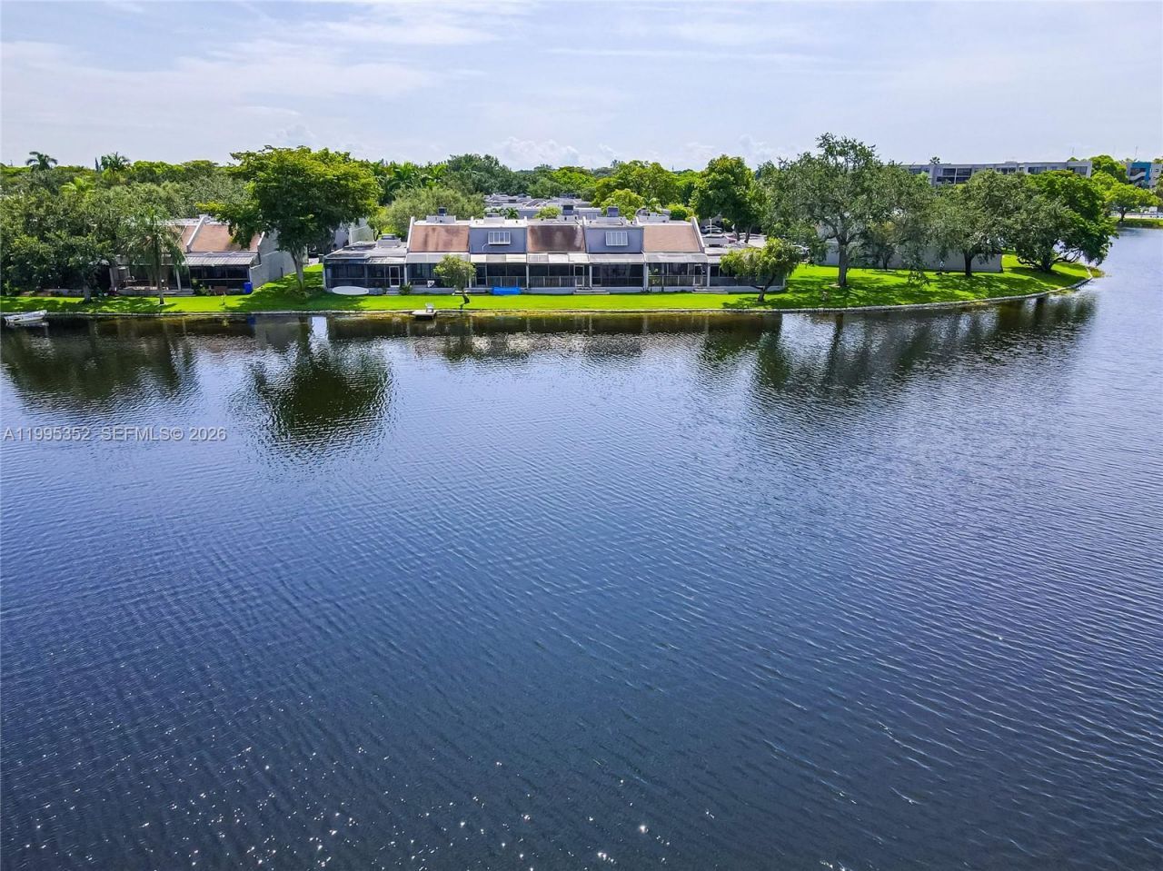 1424 NW 113th Way, Pembroke Pines, FL 33026 Photo