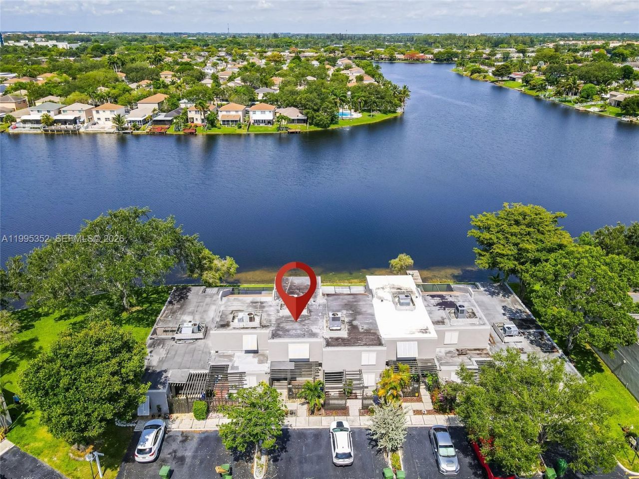 1424 NW 113th Way, Pembroke Pines, FL 33026 Photo